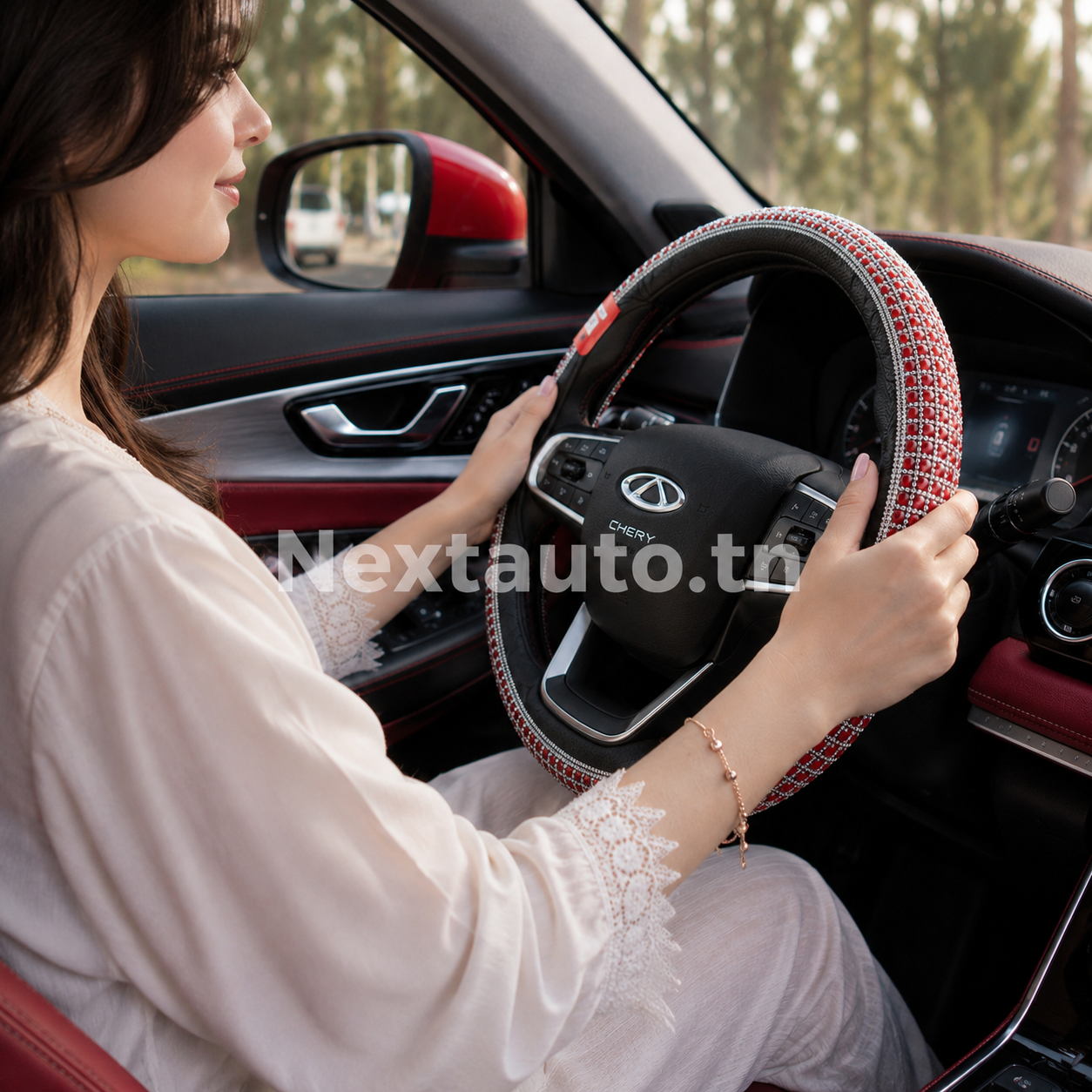 Couvre-Volant Strass Rouge Luxury – Protection et Élégance pour Votre Voiture – Image 3